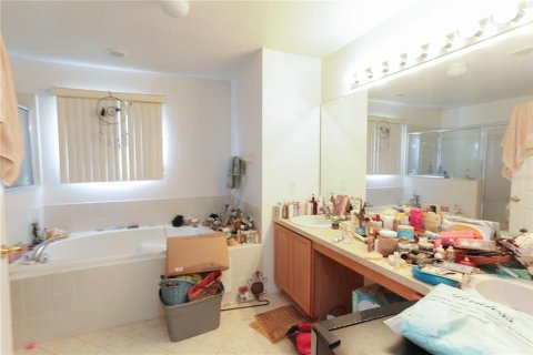 Casa en venta en Kissimmee, Florida, 4 dormitorios, 260.68 m2 № 1751327 - foto 29