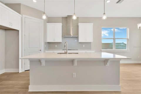 House in San Antonio, Florida 5 bedrooms, 323.02 sq.m. № 1832663 - photo 6