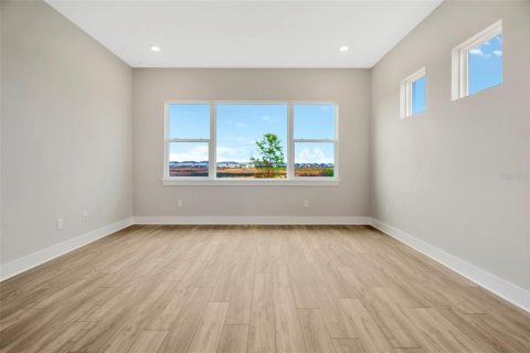 House in San Antonio, Florida 5 bedrooms, 323.02 sq.m. № 1832663 - photo 23