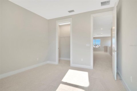 House in San Antonio, Florida 5 bedrooms, 323.02 sq.m. № 1832663 - photo 30