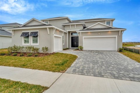 House in San Antonio, Florida 5 bedrooms, 323.02 sq.m. № 1832663 - photo 2