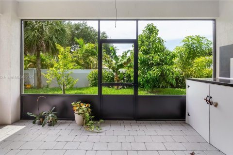 House in Greenacres, Florida 4 bedrooms, 159.14 sq.m. № 1823446 - photo 27