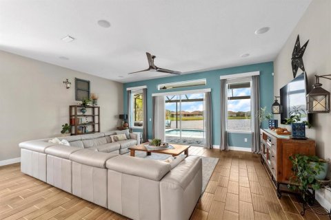 Купить виллу или дом в Ривервью, Флорида 6 комнат, 206.24м2, № 1803789 - фото 11