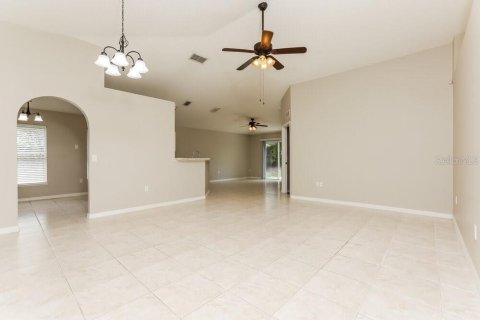 Villa ou maison à louer à Apopka, Floride: 3 chambres, 151.62 m2 № 1885036 - photo 3