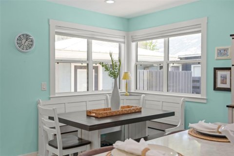 Villa ou maison à vendre à Sarasota, Floride: 2 chambres, 144.18 m2 № 2324610 - photo 11