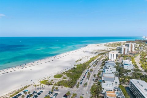 Villa ou maison à vendre à Sarasota, Floride: 2 chambres, 144.18 m2 № 2324610 - photo 3