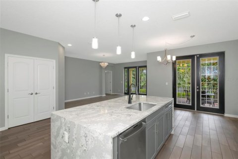 Villa ou maison à louer à Bradenton, Floride: 4 chambres, 204.11 m2 № 2399263 - photo 8