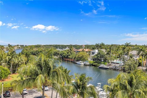 Condo in Coral Gables, Florida, 2 bedrooms  № 1862794 - photo 3