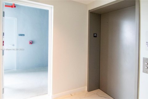 Condominio en venta en North Miami Beach, Florida, 2 dormitorios, 102.84 m2 № 1868648 - foto 23