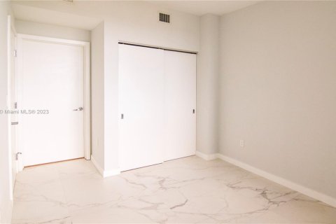 Condominio en venta en North Miami Beach, Florida, 2 dormitorios, 102.84 m2 № 1868648 - foto 20