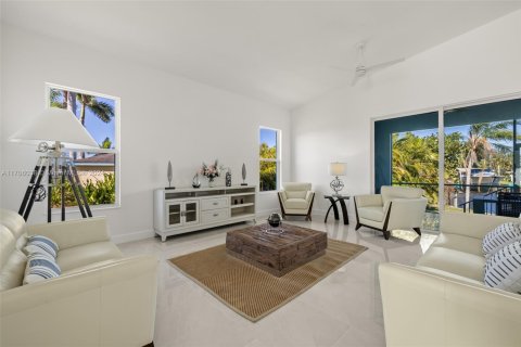 House in Fort Myers, Florida 3 bedrooms № 1459387 - photo 22