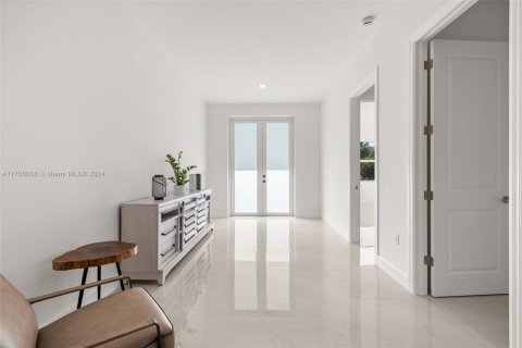 House in Fort Myers, Florida 3 bedrooms № 1459387 - photo 5