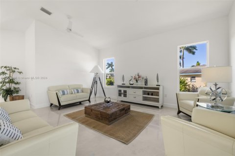 House in Fort Myers, Florida 3 bedrooms № 1459387 - photo 23