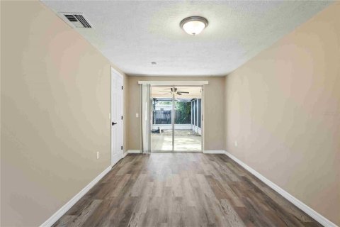 House in Port Richey, Florida 3 bedrooms, 135.08 sq.m. № 1901442 - photo 23