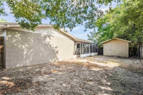 House in Port Richey, Florida 3 bedrooms, 135.08 sq.m. № 1901442 - photo 25