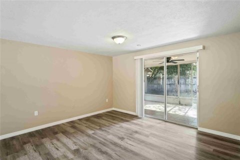 House in Port Richey, Florida 3 bedrooms, 135.08 sq.m. № 1901442 - photo 11