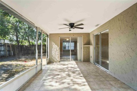 House in Port Richey, Florida 3 bedrooms, 135.08 sq.m. № 1901442 - photo 24