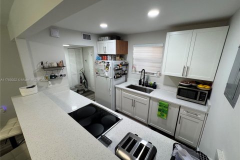 Condominio en venta en Coral Gables, Florida, 2 dormitorios, 89.37 m2 № 1705150 - foto 6