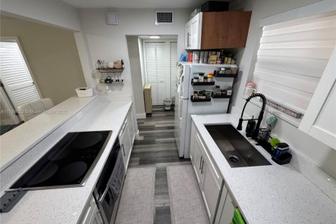 Condominio en venta en Coral Gables, Florida, 2 dormitorios, 89.37 m2 № 1705150 - foto 5