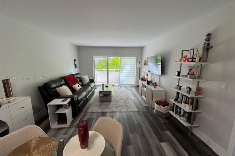 Condominio en venta en Coral Gables, Florida, 2 dormitorios, 89.37 m2 № 1705150 - foto 3