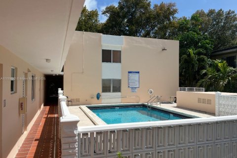 Condominio en venta en Coral Gables, Florida, 2 dormitorios, 89.37 m2 № 1705150 - foto 13