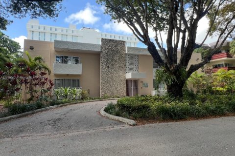 Condominio en venta en Coral Gables, Florida, 2 dormitorios, 89.37 m2 № 1705150 - foto 1