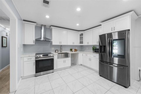 Casa en venta en Gainesville, Florida, 3 dormitorios, 132.85 m2 № 2348293 - foto 2