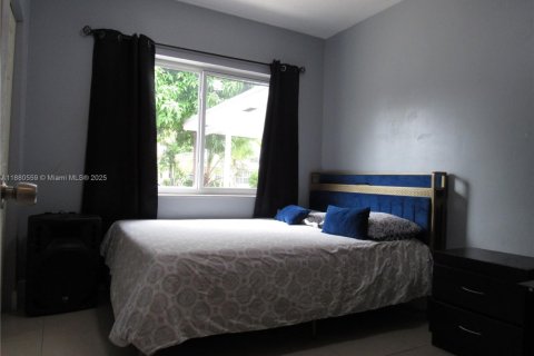 Villa ou maison à vendre à Miami, Floride: 4 chambres, 138.05 m2 № 1925020 - photo 23