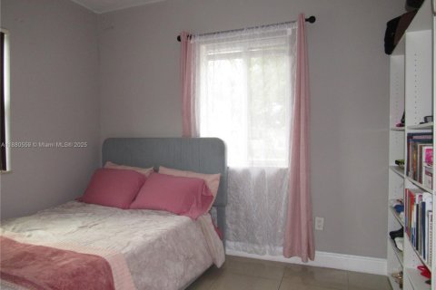 Villa ou maison à vendre à Miami, Floride: 4 chambres, 138.05 m2 № 1925020 - photo 22