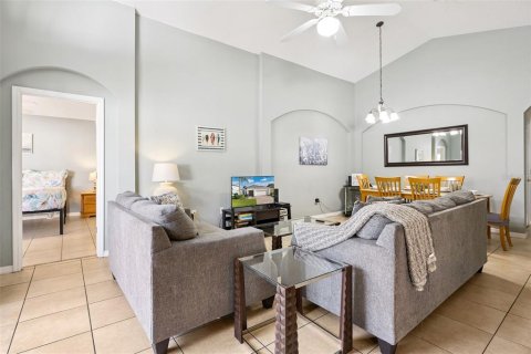 Casa en venta en Davenport, Florida, 4 dormitorios, 167.6 m2 № 2113066 - foto 6
