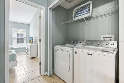Casa en venta en Davenport, Florida, 4 dormitorios, 167.6 m2 № 2113066 - foto 28