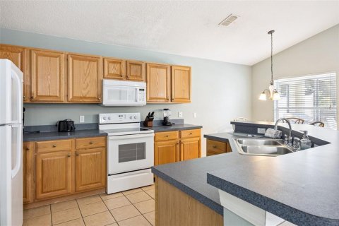 Casa en venta en Davenport, Florida, 4 dormitorios, 167.6 m2 № 2113066 - foto 12