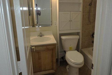 Купить кондоминиум в Уилтон-Мэнорс, Флорида 3 комнаты, 56.39м2, № 2085557 - фото 15