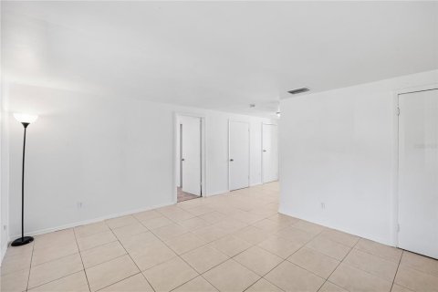 Купить виллу или дом в Тампа, Флорида 4 комнаты, 117.89м2, № 2393762 - фото 24