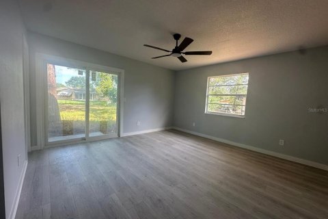 House in Ocala, Florida 3 bedrooms, 114.08 sq.m. № 2378073 - photo 12