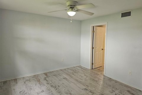 Condominio en alquiler en Bradenton, Florida, 1 dormitorio, 67.63 m2 № 1906115 - foto 15