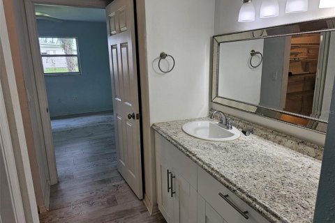 Condominio en alquiler en Bradenton, Florida, 1 dormitorio, 67.63 m2 № 1906115 - foto 11