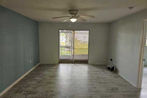 Condominio en alquiler en Bradenton, Florida, 1 dormitorio, 67.63 m2 № 1906115 - foto 6