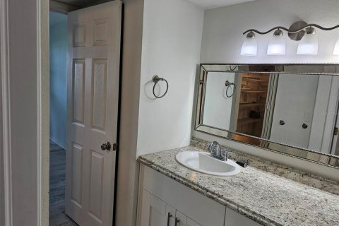 Condominio en alquiler en Bradenton, Florida, 1 dormitorio, 67.63 m2 № 1906115 - foto 9