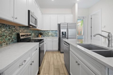 Casa en venta en Kissimmee, Florida, 4 dormitorios, 180.97 m2 № 1740532 - foto 15