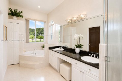 Villa ou maison à vendre à Southwest Ranches, Floride: 4 chambres, 431.53 m2 № 2343652 - photo 21