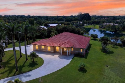 Villa ou maison à vendre à Southwest Ranches, Floride: 4 chambres, 431.53 m2 № 2343652 - photo 8