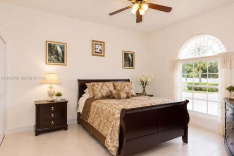 Villa ou maison à vendre à Southwest Ranches, Floride: 4 chambres, 431.53 m2 № 2343652 - photo 24