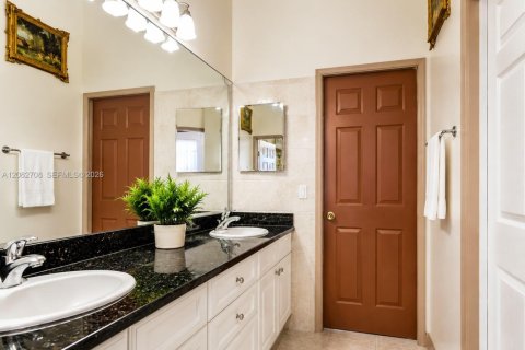 Villa ou maison à vendre à Southwest Ranches, Floride: 4 chambres, 431.53 m2 № 2343652 - photo 25