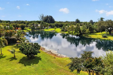 Villa ou maison à vendre à Southwest Ranches, Floride: 4 chambres, 431.53 m2 № 2343652 - photo 10
