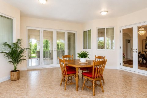 Villa ou maison à vendre à Southwest Ranches, Floride: 4 chambres, 431.53 m2 № 2343652 - photo 26
