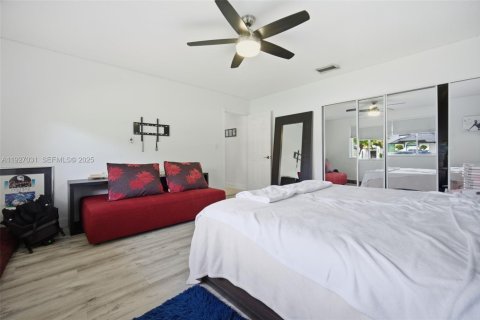 Купить виллу или дом в Халландейл-Бич, Флорида 4 спальни, 264.68м2, № 1987927 - фото 22