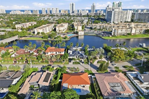 Купить виллу или дом в Халландейл-Бич, Флорида 4 спальни, 264.68м2, № 1987927 - фото 4