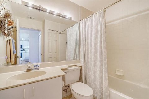 Condominio en venta en Bradenton, Florida, 2 dormitorios, 110.83 m2 № 1781328 - foto 29