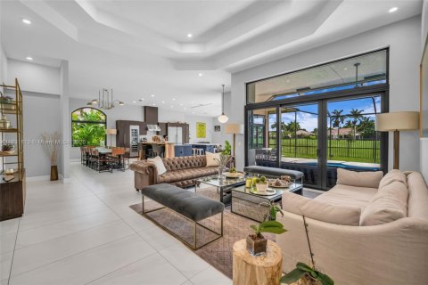 Купить виллу или дом в Уэстон, Флорида 5 спален, 333.7м2, № 1832237 - фото 8